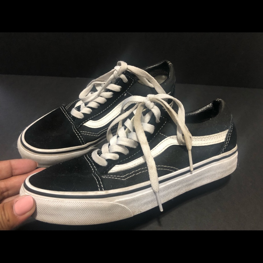 Vans Old Skool Black Suede Boys Size 3.5 or Women’s Size 5.0.  Pre-Owned